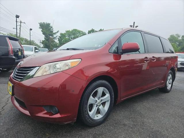 2011 Toyota Sienna LE V6