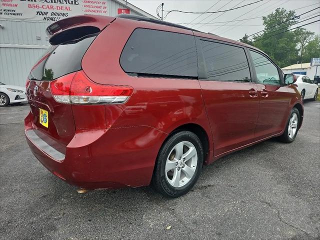 2011 Toyota Sienna LE V6