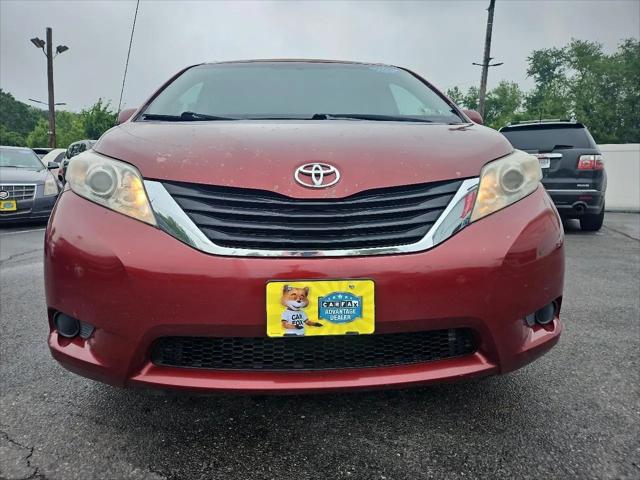 2011 Toyota Sienna LE V6