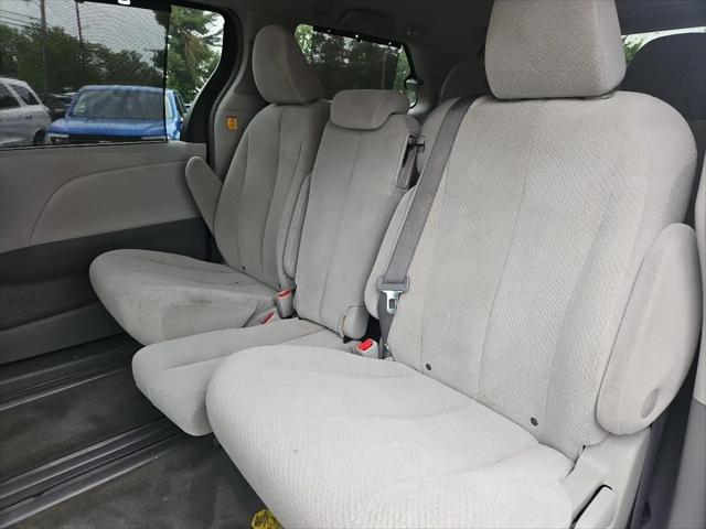 2011 Toyota Sienna LE V6
