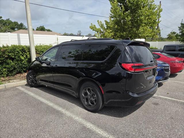 2025 Chrysler Pacifica Hybrid Premiuim S Appearance Package