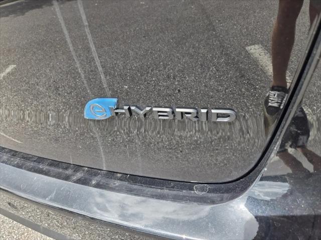 2025 Chrysler Pacifica Hybrid Premiuim S Appearance Package