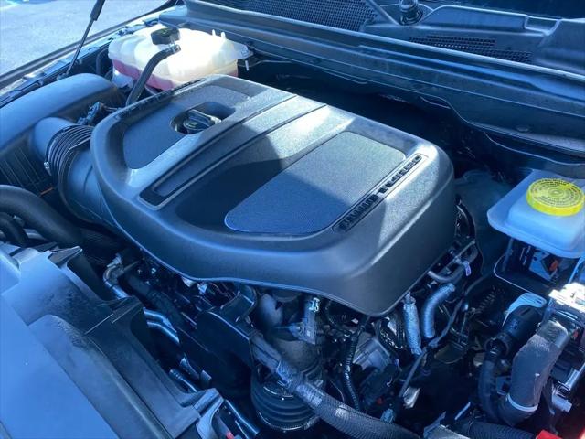 2025 Ram 1500 Tradesman Crew Cab 4x4 5'7" Box