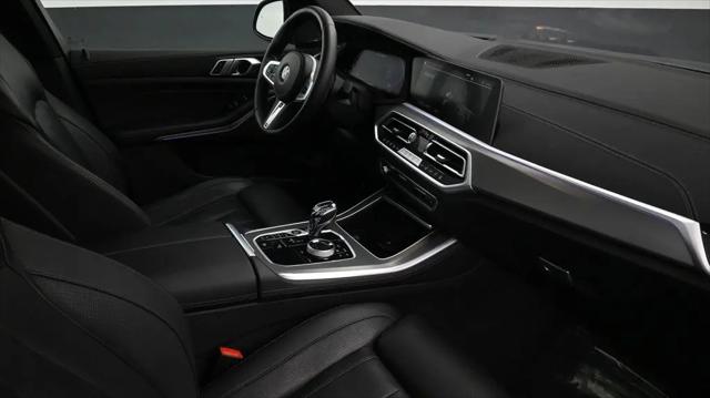 2022 BMW X5 M50i