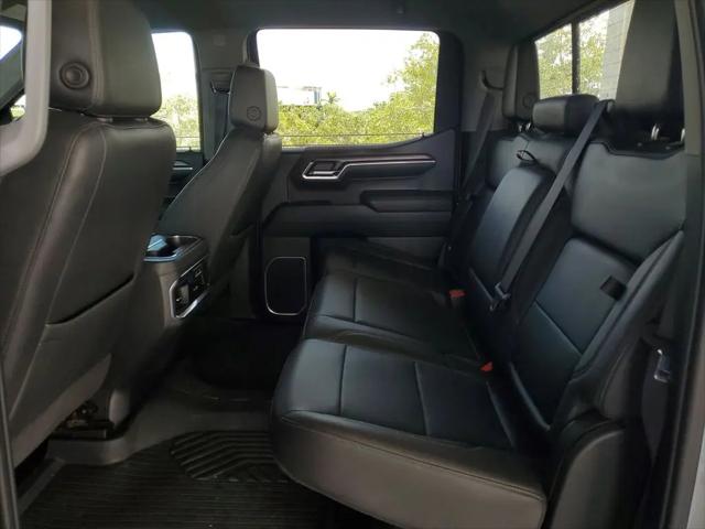 2023 GMC Sierra 1500 4WD Crew Cab Short Box SLT