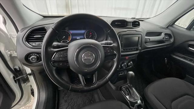 2017 Jeep Renegade Altitude FWD