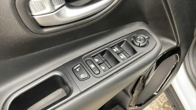 2017 Jeep Renegade Altitude FWD