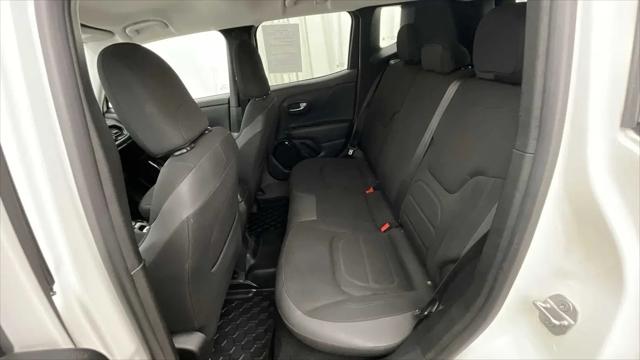 2017 Jeep Renegade Altitude FWD