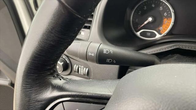 2017 Jeep Renegade Altitude FWD