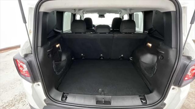 2017 Jeep Renegade Altitude FWD
