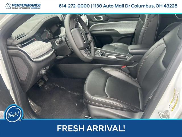 2024 Jeep Compass Latitude Lux FWD
