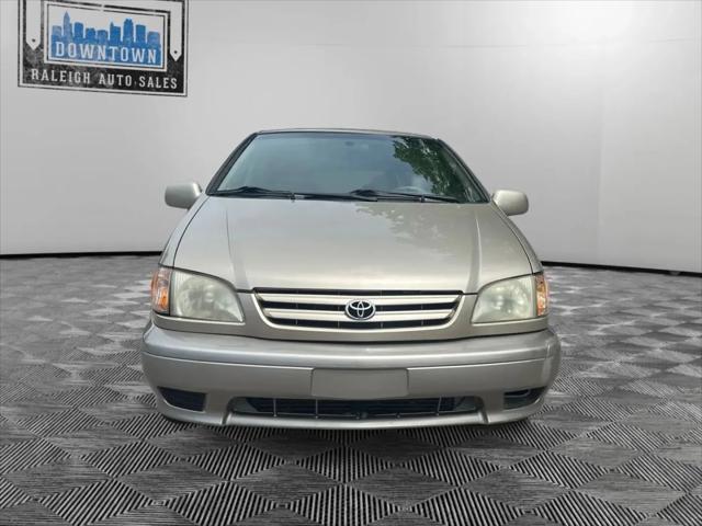 2002 Toyota Sienna XLE