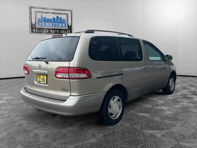 2002 Toyota Sienna XLE