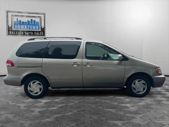 2002 Toyota Sienna XLE