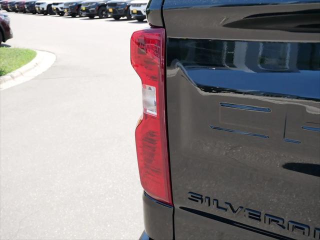 2025 Chevrolet Silverado 1500 4WD Crew Cab Short Bed Custom Trail Boss