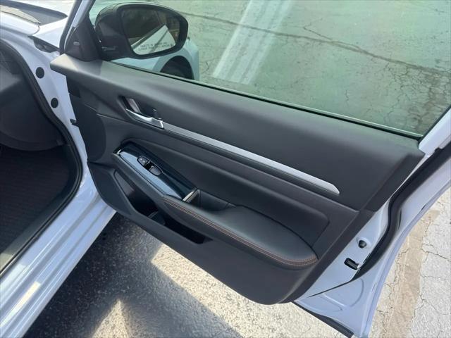 2025 Nissan Altima SR FWD