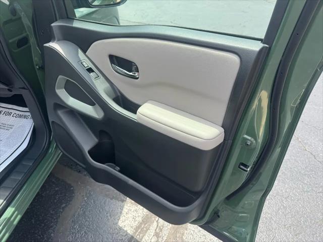 2025 Nissan Frontier Crew Cab SV 4x4
