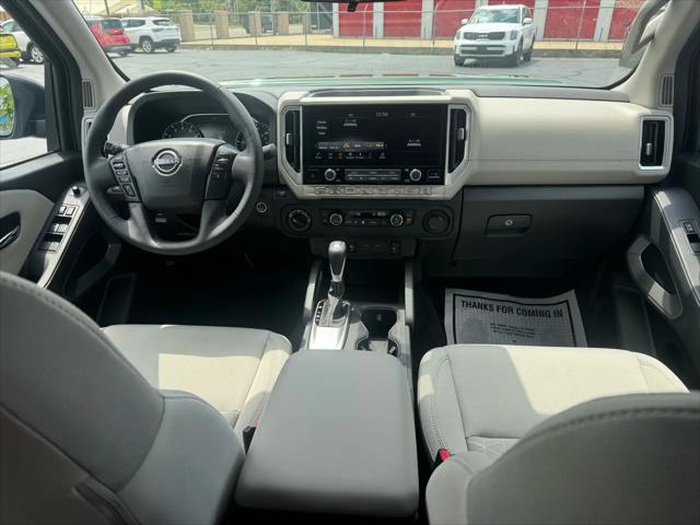 2025 Nissan Frontier Crew Cab SV 4x4