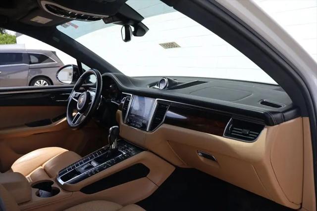 2017 Porsche Macan Turbo