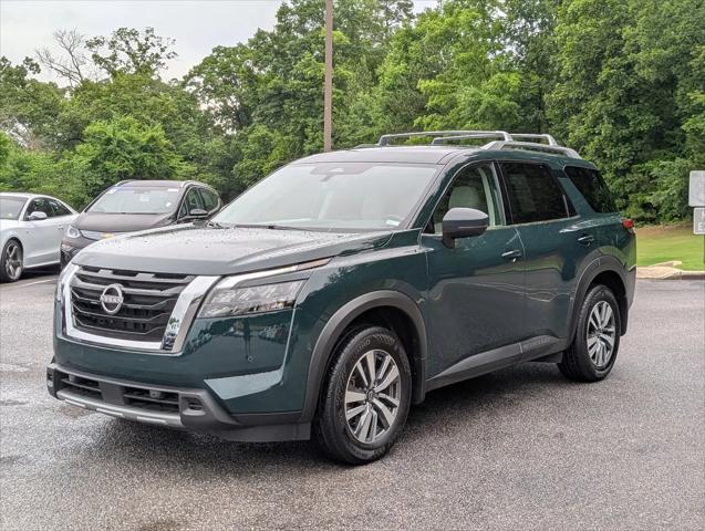 2025 Nissan Pathfinder SL FWD
