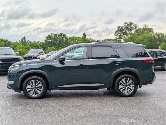 2025 Nissan Pathfinder SL FWD