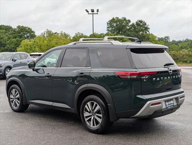 2025 Nissan Pathfinder SL FWD