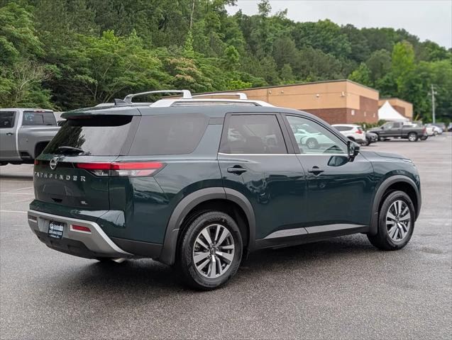2025 Nissan Pathfinder SL FWD