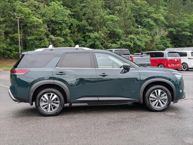 2025 Nissan Pathfinder SL FWD