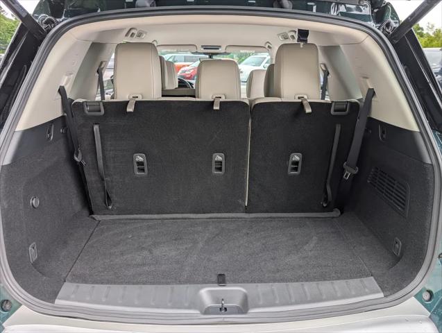 2025 Nissan Pathfinder SL FWD
