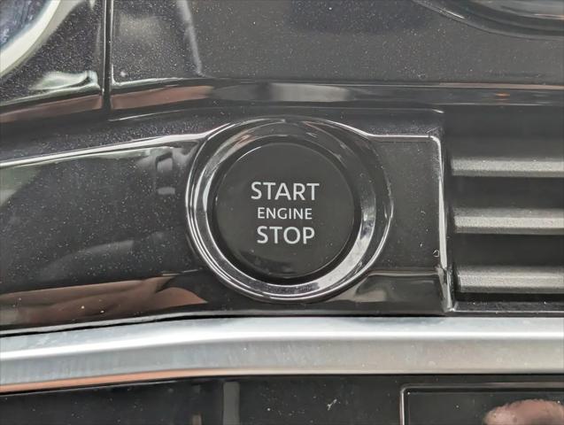 2025 Nissan Pathfinder SL FWD