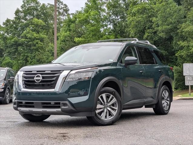 2025 Nissan Pathfinder SL FWD