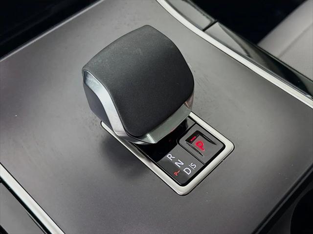 2025 Land Rover Range Rover Velar P400 Dynamic SE