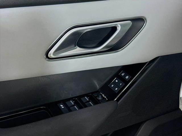 2025 Land Rover Range Rover Velar P400 Dynamic SE