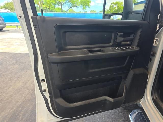 2024 Ram 3500 Tradesman Crew Cab 4x4 8' Box