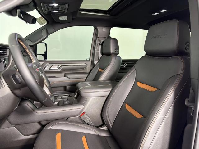 2024 GMC Sierra 2500HD 4WD Crew Cab Standard Bed AT4