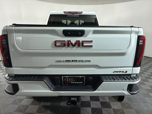2024 GMC Sierra 2500HD 4WD Crew Cab Standard Bed AT4