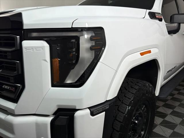 2024 GMC Sierra 2500HD 4WD Crew Cab Standard Bed AT4