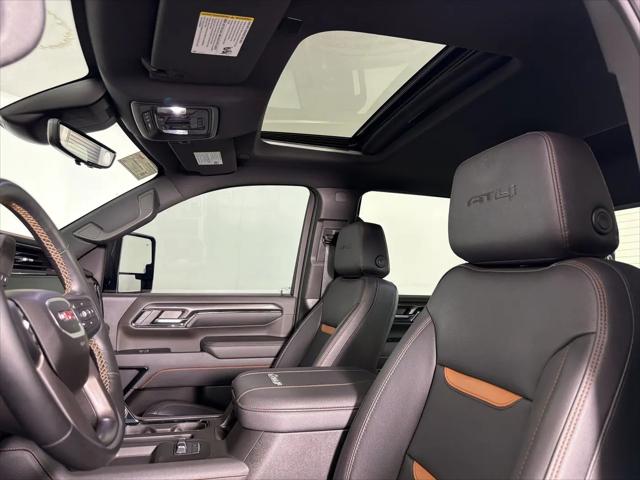 2024 GMC Sierra 2500HD 4WD Crew Cab Standard Bed AT4