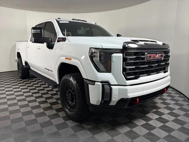 2024 GMC Sierra 2500HD 4WD Crew Cab Standard Bed AT4