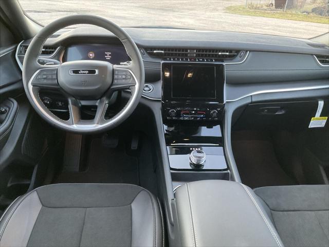 2025 Jeep Grand Cherokee L Altitude X 4x4