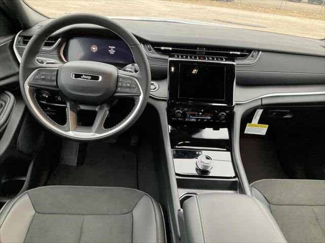 2025 Jeep Grand Cherokee Altitude X 4x4