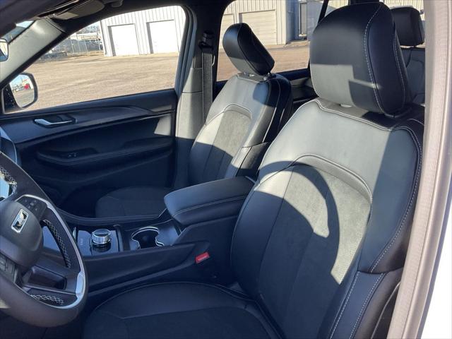 2025 Jeep Grand Cherokee Altitude X 4x4