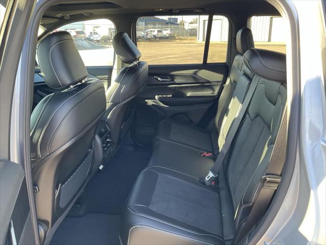 2025 Jeep Grand Cherokee Altitude X 4x4