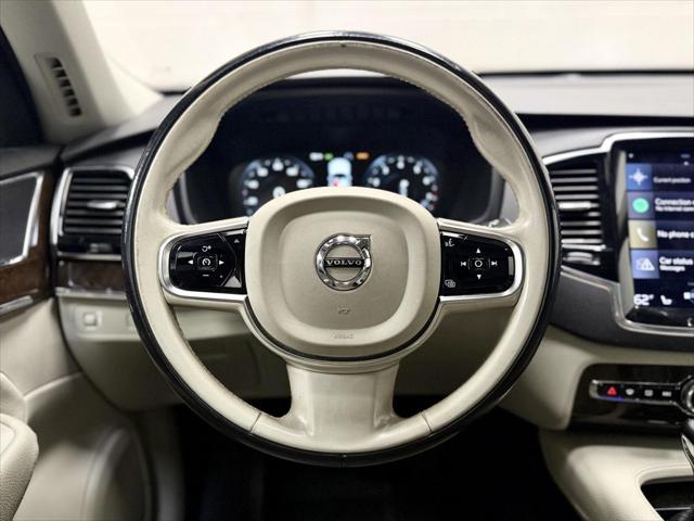 2016 Volvo XC90 T6 Momentum