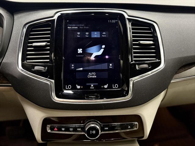 2016 Volvo XC90 T6 Momentum