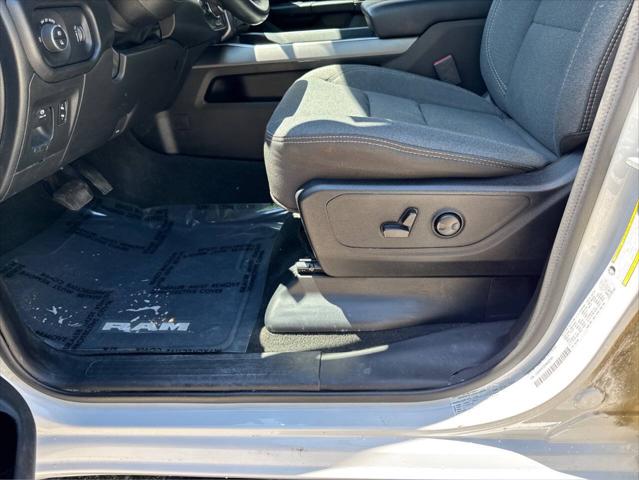 2023 Ram 1500 Big Horn 4x4 4dr Crew Cab 5.6 ft. SB Pickup