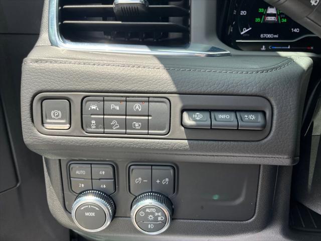2023 GMC Yukon XL 4WD Denali