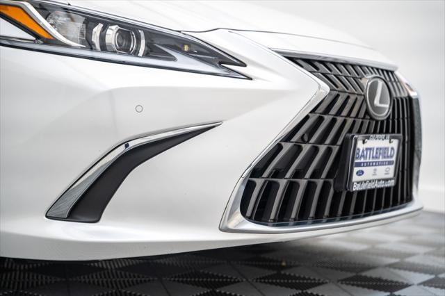 2023 Lexus ES 300h 300h