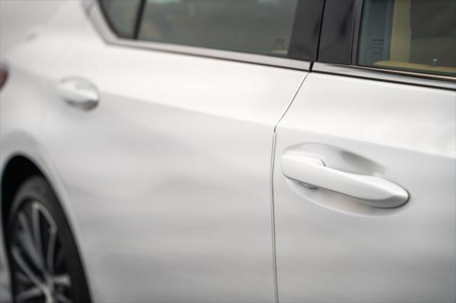 2023 Lexus ES 300h 300h