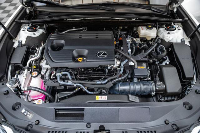 2023 Lexus ES 300h 300h